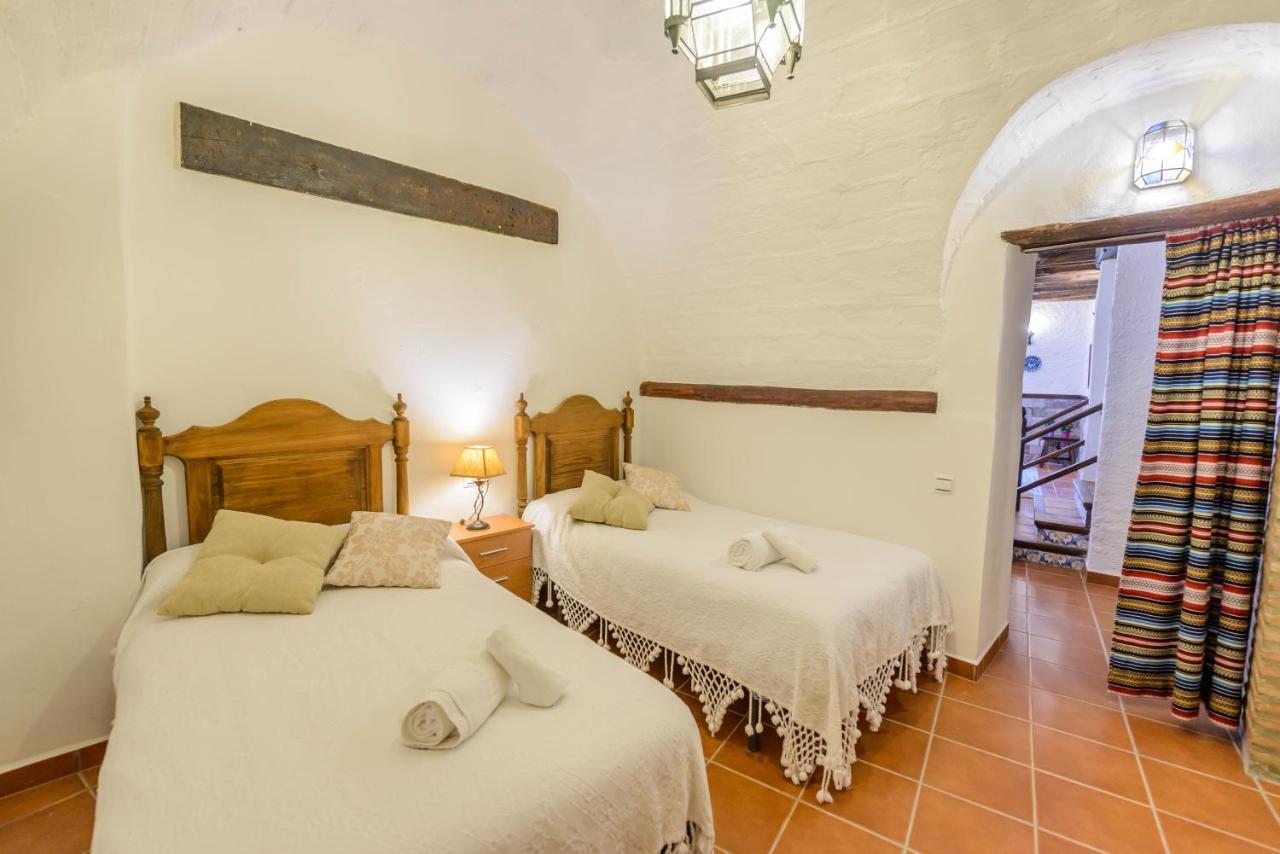 Holiday Home El Pilarillo Piscina Compartida Alcaucín エクステリア 写真