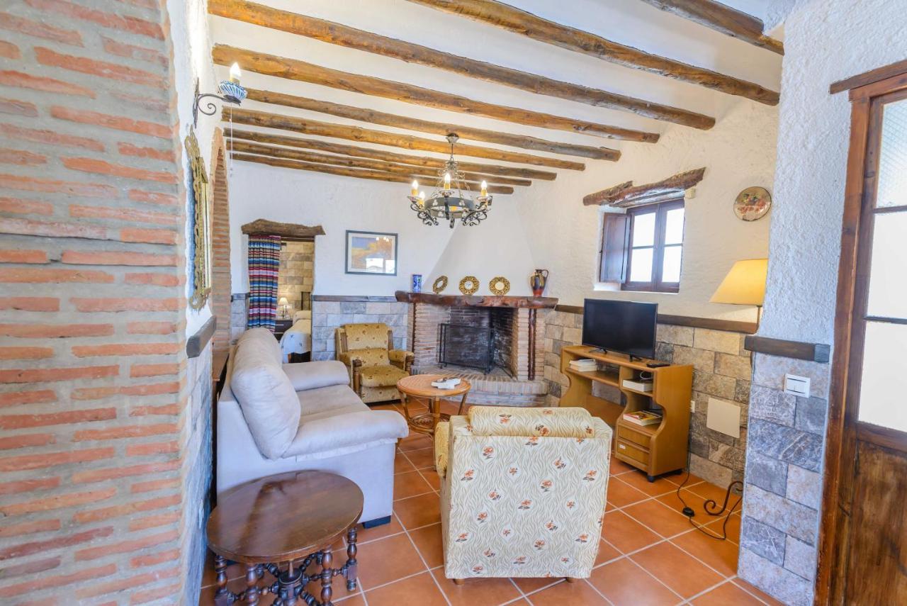 Holiday Home El Pilarillo Piscina Compartida Alcaucín エクステリア 写真