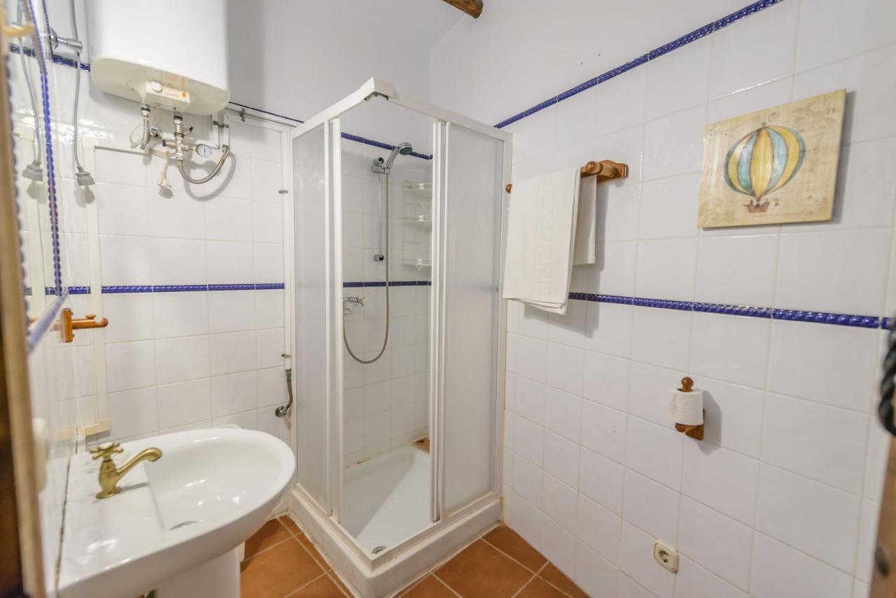 Holiday Home El Pilarillo Piscina Compartida Alcaucín エクステリア 写真