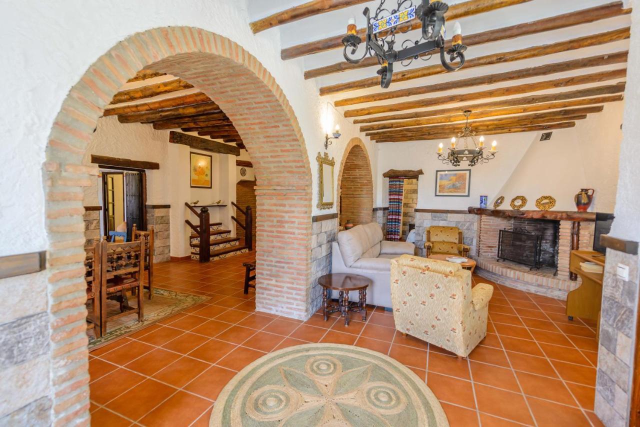 Holiday Home El Pilarillo Piscina Compartida Alcaucín エクステリア 写真